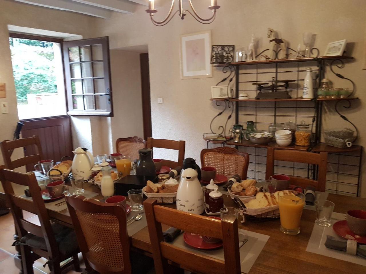 Le Moulin De Charin Panzió La Pommeraie-sur-Sèvre Kültér fotó